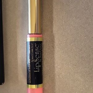 Senegence lipsense fleur de lids in color,  new in pkg